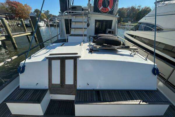 Photo of the 1986 Grand Banks Classic "Radius"