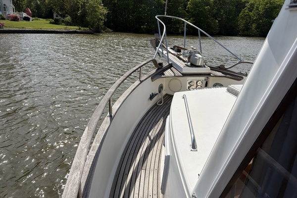 Radius 42ft Grand Banks Yacht For Sale
