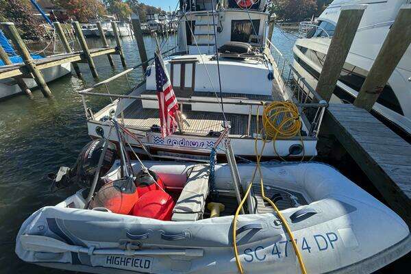 Photo of the 1986 Grand Banks Classic "Radius"