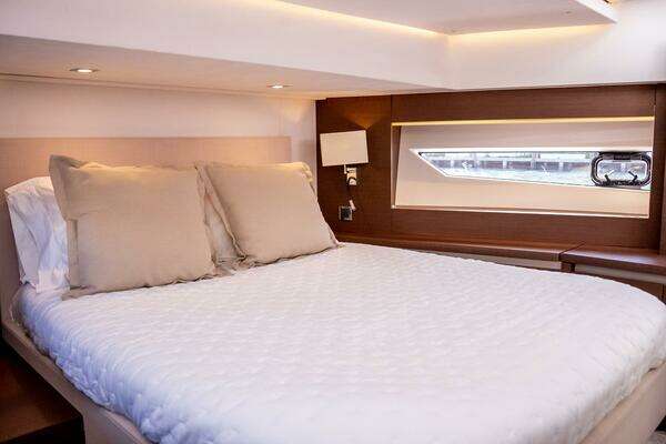 Prestige 630 Yacht For Sale