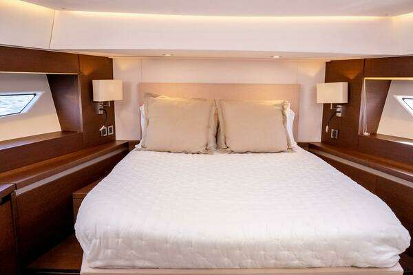 Prestige 630 Yacht For Sale