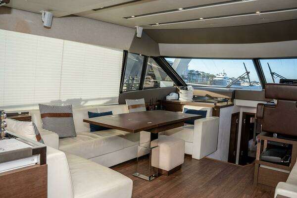 Prestige 630 Yacht For Sale