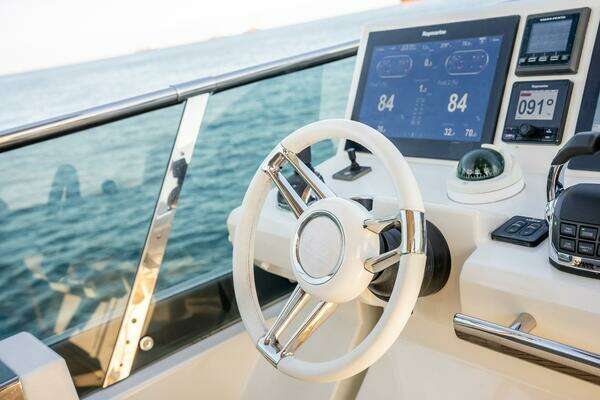 Prestige 630 Yacht For Sale