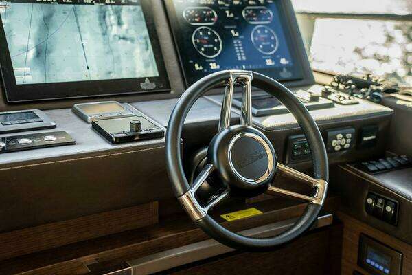 Prestige 630 Yacht For Sale