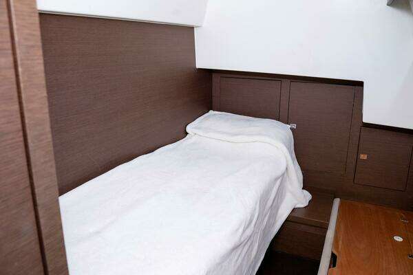 Prestige 630 Yacht For Sale