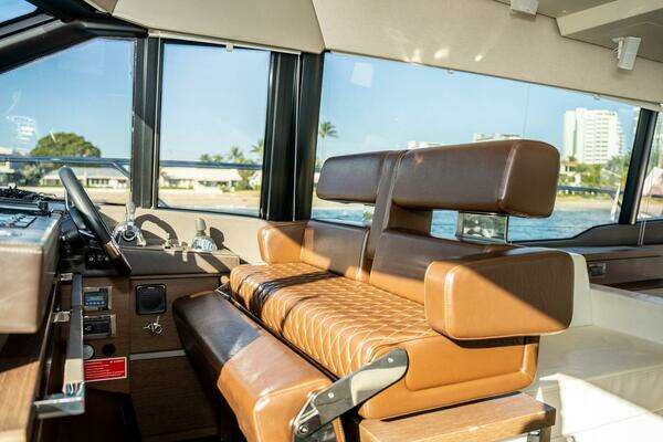 Prestige 630 Yacht For Sale