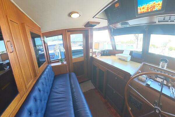 Photo of the 1982 Hatteras LRC "Carry On"