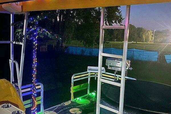 Photo of the 2008 Crest 35 Double Decker