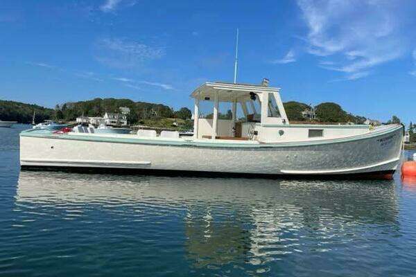 Photo of the 1981 Fred Lenfesty Boat Shop Lobster "Moonshine"