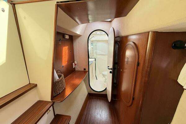 1999 Fountaine Pajot 37