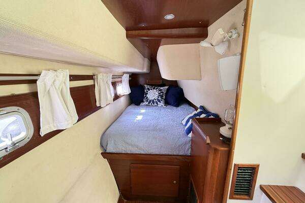 1999 Fountaine Pajot 37