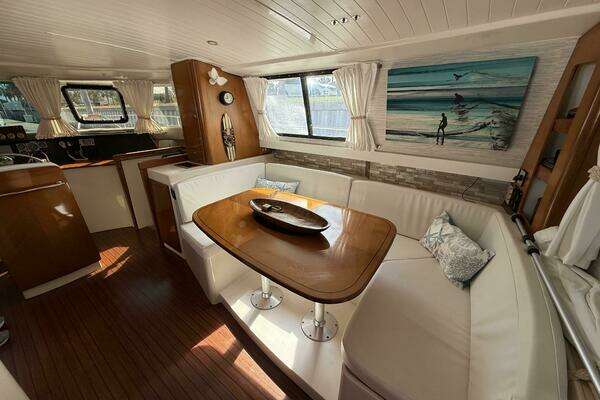1999 Fountaine Pajot 37