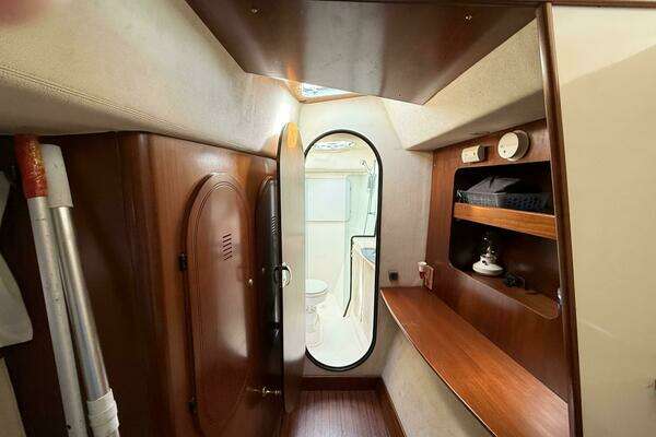 1999 Fountaine Pajot 37