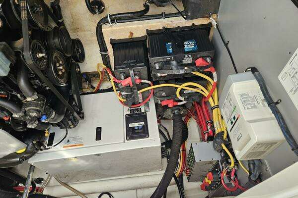 Monterey 355 Sport Yacht Yacht For Sale