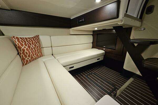 Monterey 355 Sport Yacht Yacht For Sale