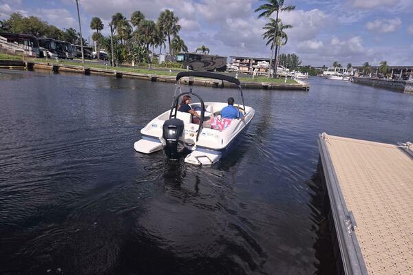 Photo of the 2020 Bayliner ELEMENT 16