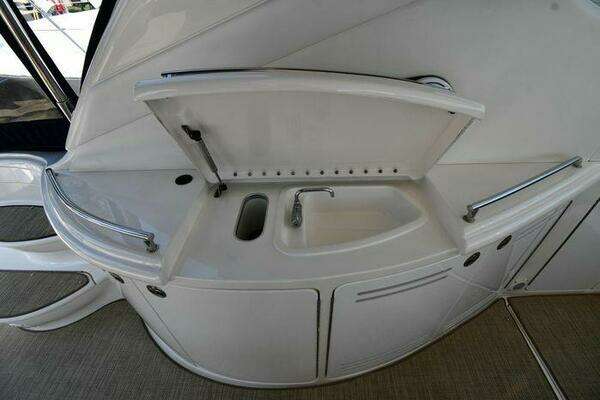 Sea Ray 540 Sundancer Yacht For Sale