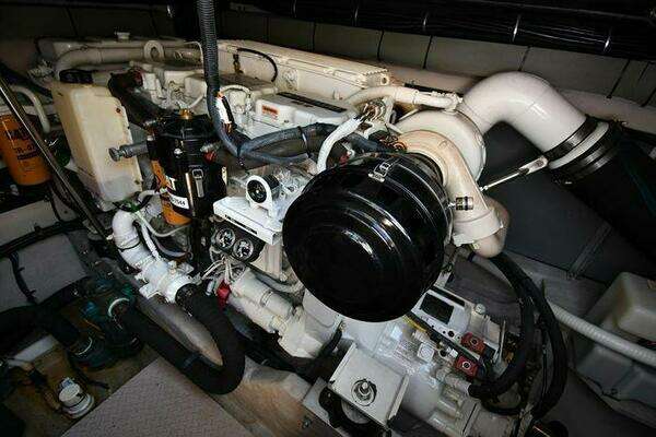 Sea Ray 540 Sundancer Yacht For Sale