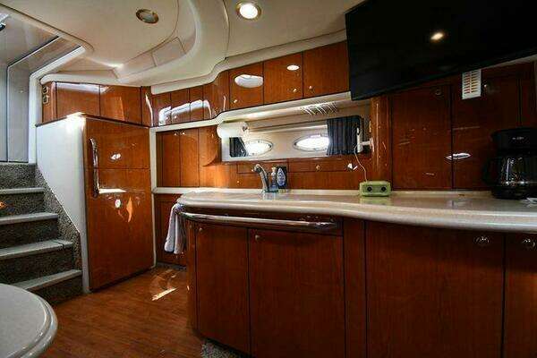 Sea Ray 540 Sundancer Yacht For Sale