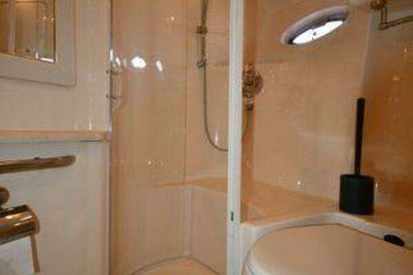 Sea Ray 540 Sundancer Yacht For Sale