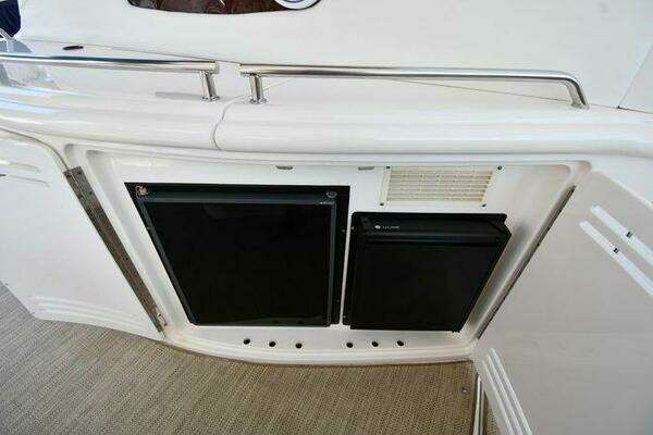 Sea Ray 540 Sundancer Yacht For Sale