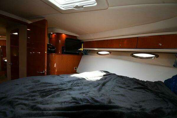 Sea Ray 540 Sundancer Yacht For Sale
