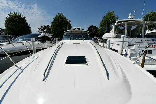 Sea Ray 540 Sundancer Yacht For Sale