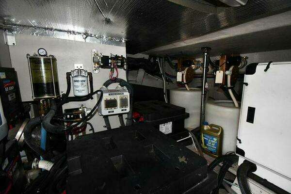 Sea Ray 540 Sundancer Yacht For Sale