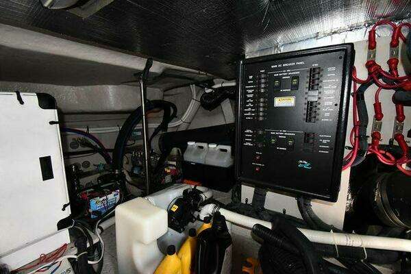 Sea Ray 540 Sundancer Yacht For Sale