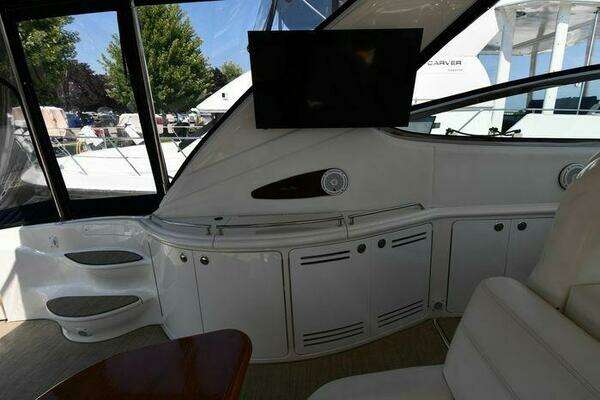 Sea Ray 540 Sundancer Yacht For Sale