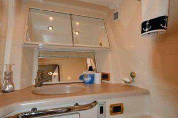 Sea Ray 540 Sundancer Yacht For Sale