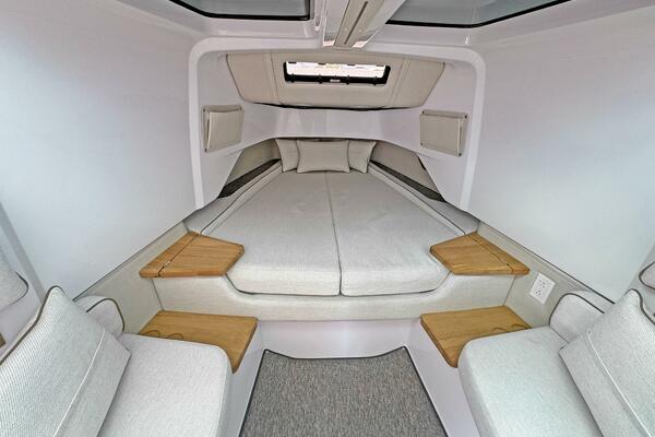 37ft Axopar Yacht For Sale 37ft Axopar Yacht For Sale