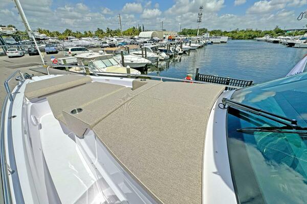 37ft Axopar Yacht For Sale 37ft Axopar Yacht For Sale