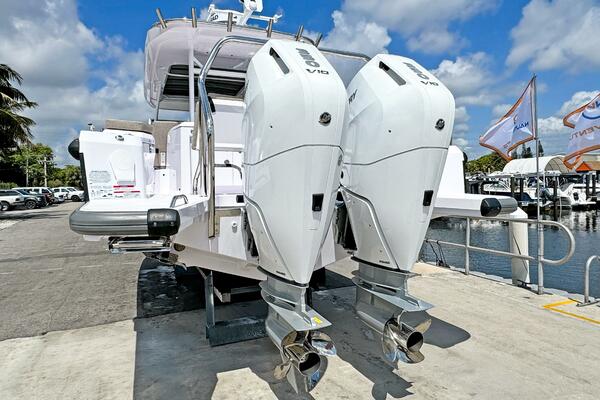 37ft Axopar Yacht For Sale 37ft Axopar Yacht For Sale