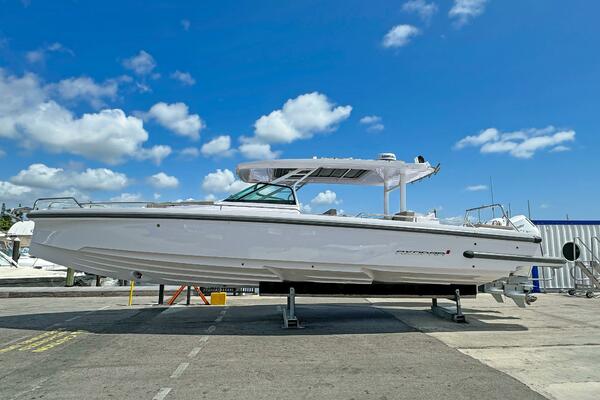 37ft Axopar Yacht For Sale 37ft Axopar Yacht For Sale