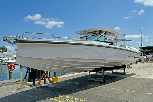 37ft Axopar Yacht For Sale 37ft Axopar Yacht For Sale