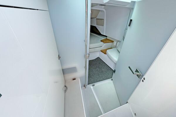 37ft Axopar Yacht For Sale 37ft Axopar Yacht For Sale