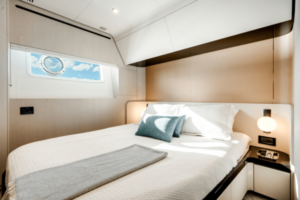 Azimut 78 FLY Yacht For Sale