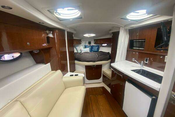 Four Winns 355 Vista Yacht For Sale