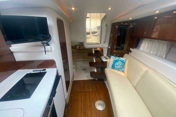 Four Winns 355 Vista Yacht For Sale