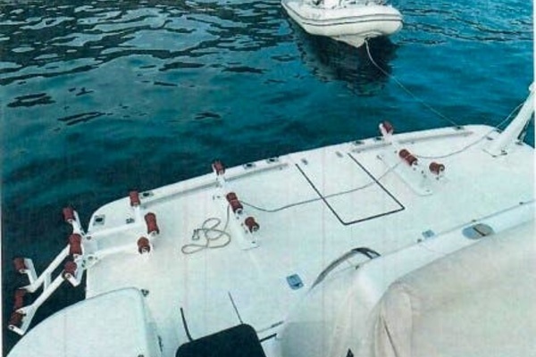 Photo of the 2001 TIARA  "GOOD ENERGY TOO"