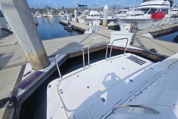 Photo of the 2001 TIARA  "GOOD ENERGY TOO"