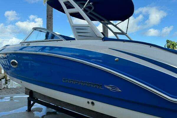 Photo of the 2017 Chaparral 250 Suncoast