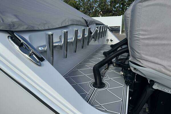 Front Runner 36 CC Yacht For Sale