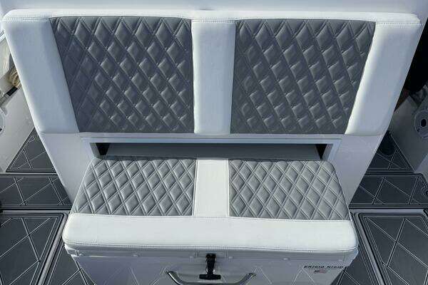 Front Runner 36 CC Yacht For Sale