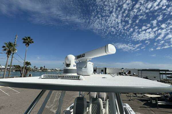 Front Runner 36 CC Yacht For Sale