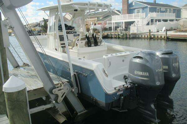 Photo of the 2013 Sailfish 270 CC
