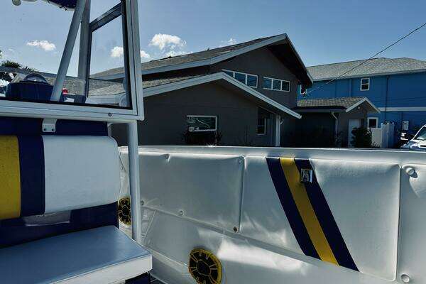 30ft Wellcraft Yacht For Sale