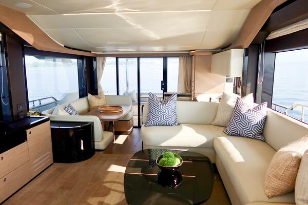 58ft Absolute Yacht For Sale