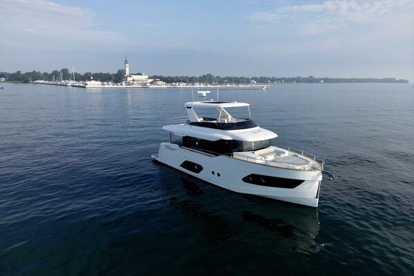 58ft Absolute Yacht For Sale